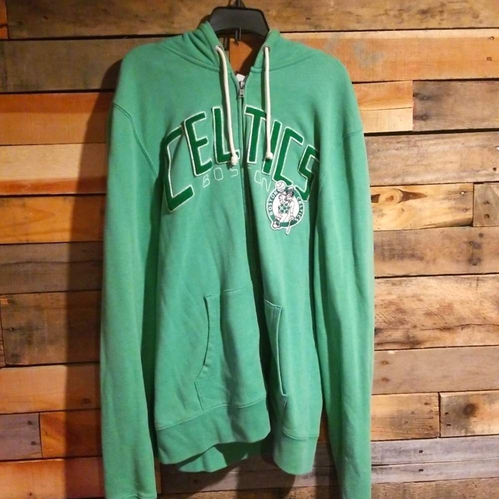 Junk Food Boston Celtics hoodie sweatshirt large green